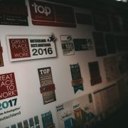 Top Arbeitgeber das miese Geschäft mit Unternehmensauszeichnungen